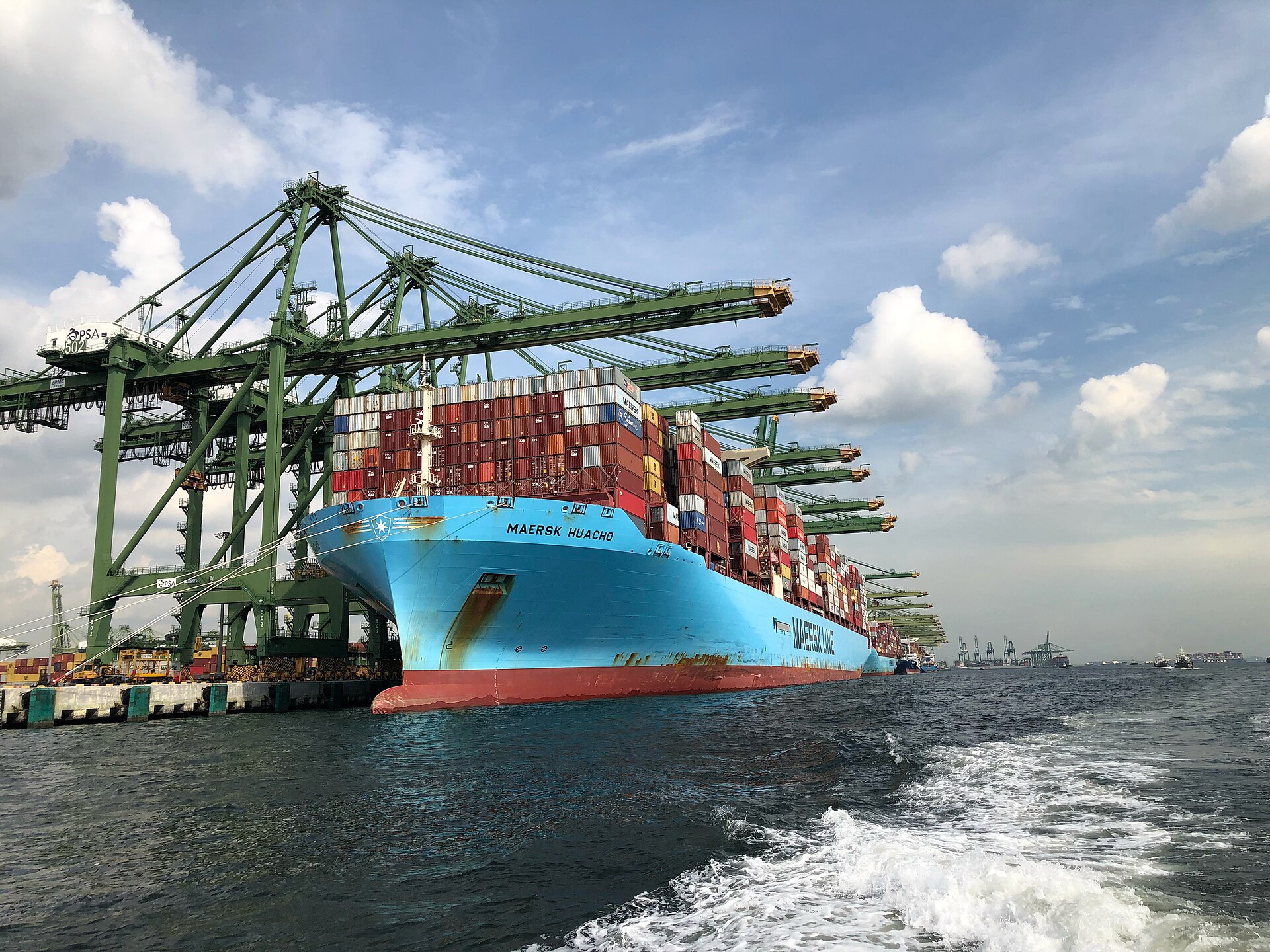 新加坡巴西班让码头的Maersk Huacho集装箱船