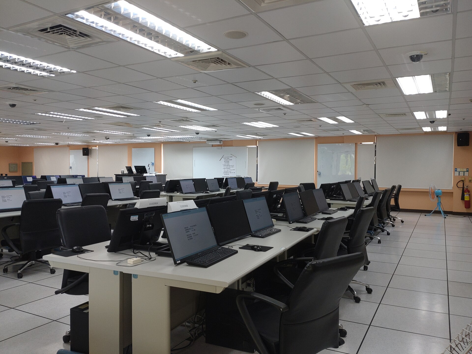 台湾云林科技大学AC 209电脑教室