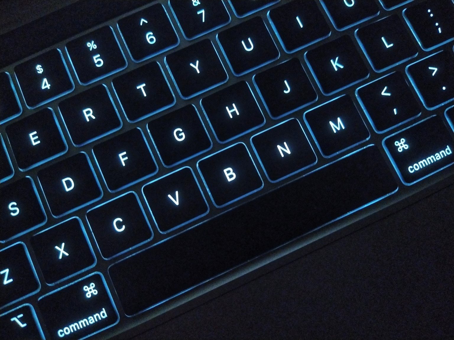 MacBook键盘特写