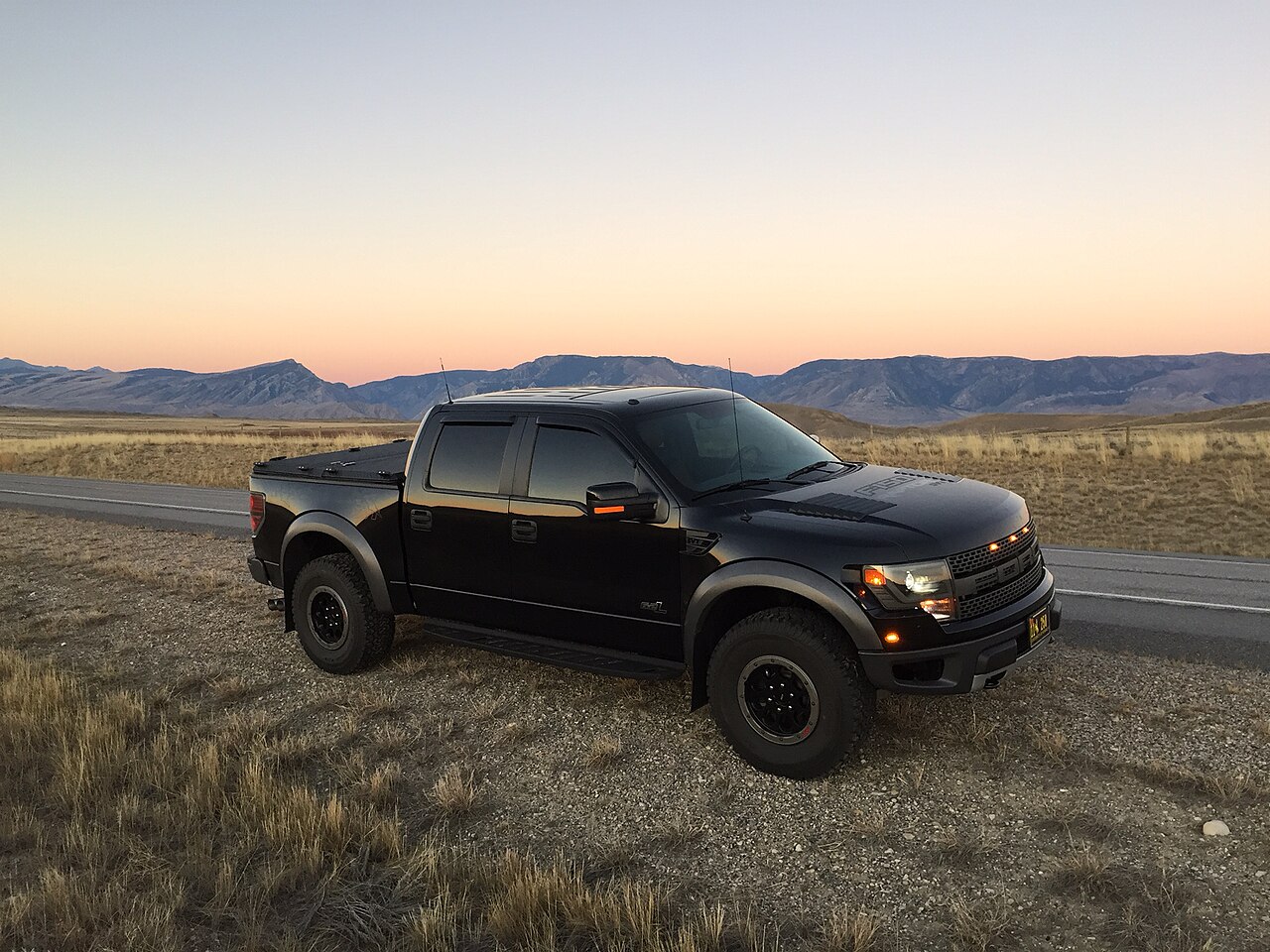 美国怀俄明州一辆装有货箱盖的Ford Raptor皮卡