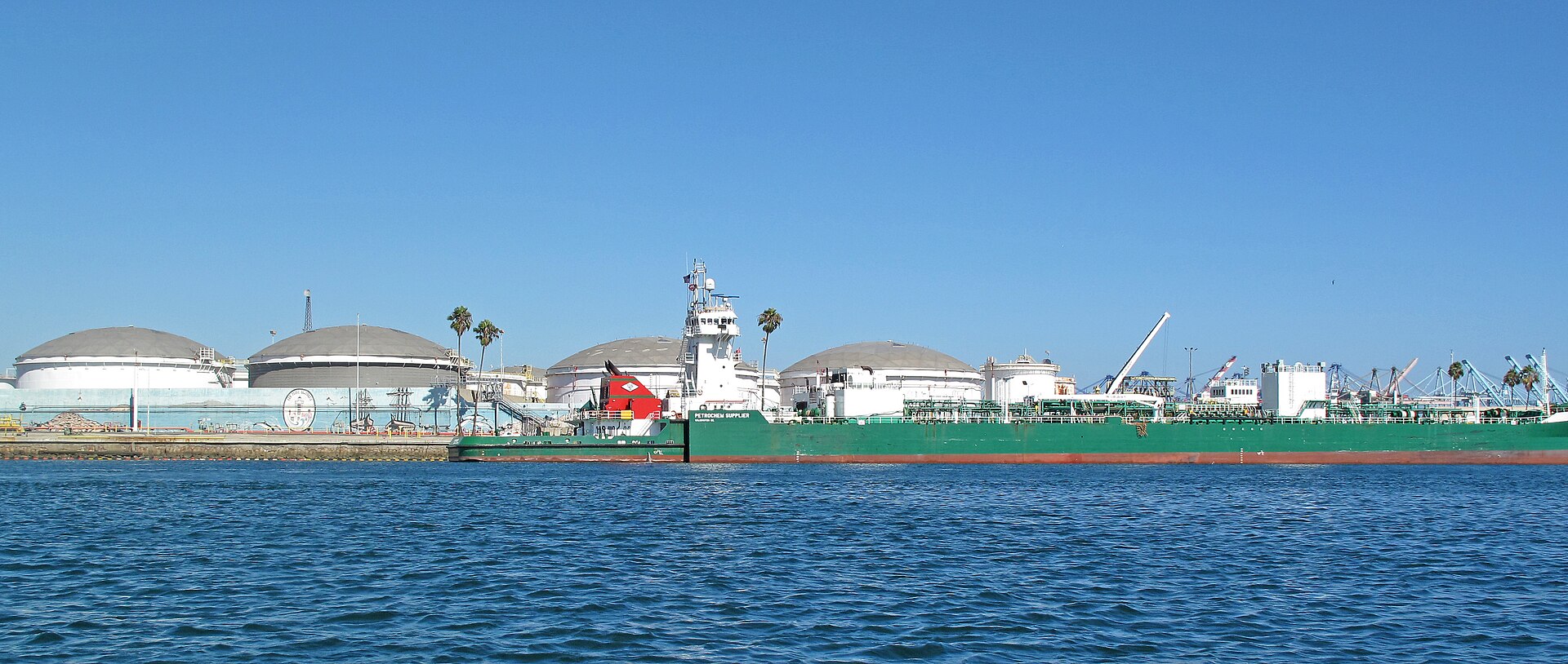 洛杉矶港液体货物驳船Petrochem Supplier