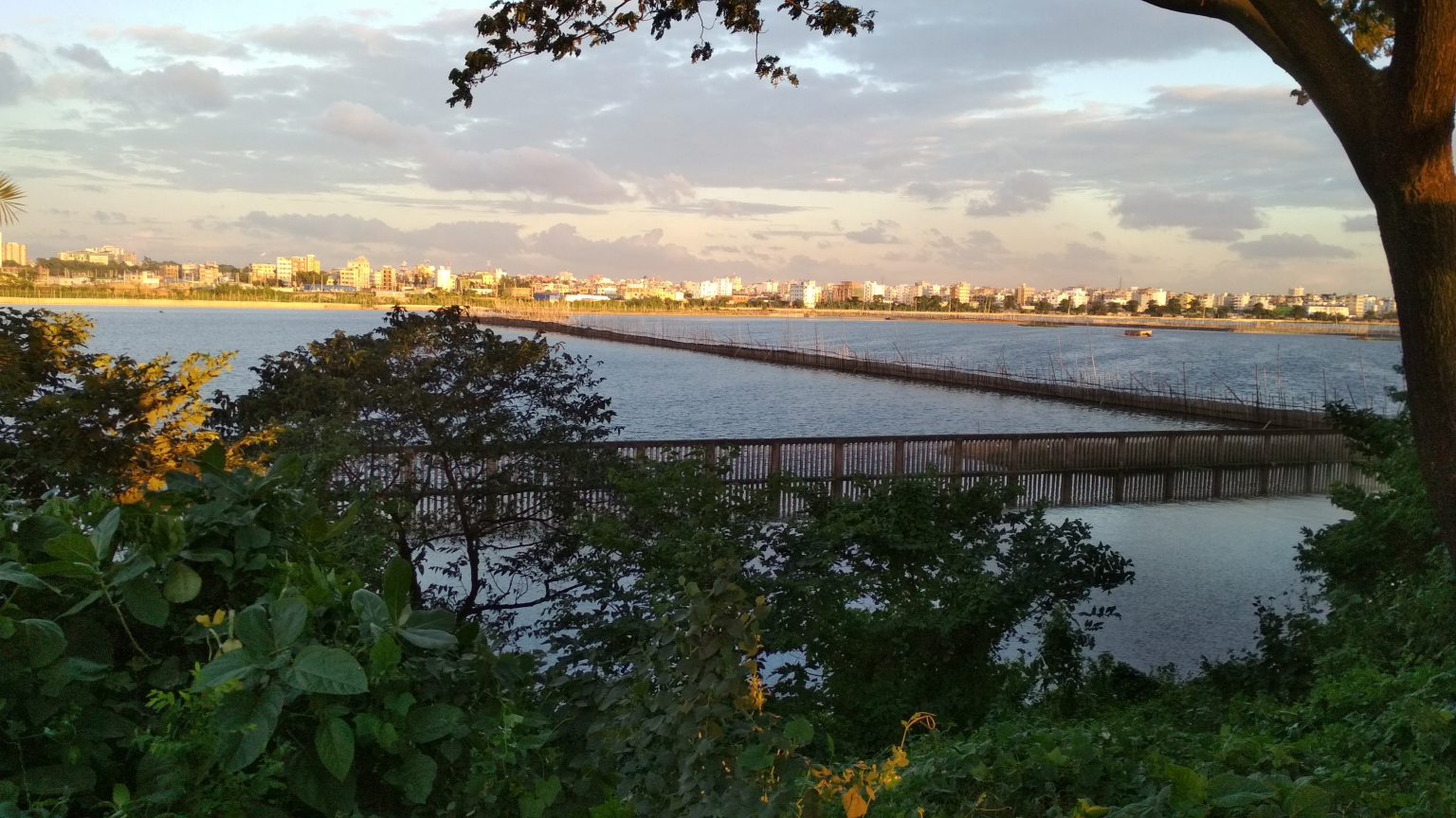 孟加拉国达卡Mirpur Beribadh一带城市景观资料照片
