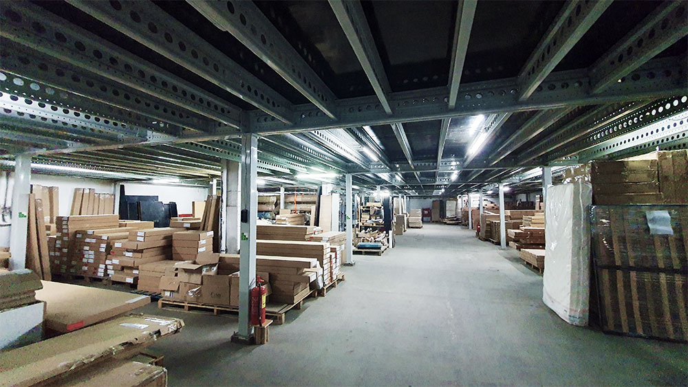 平板包装家具仓库，2020年资料照片，拍摄地点未明确