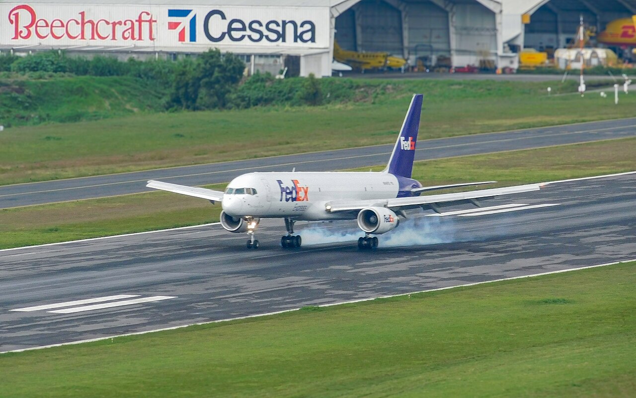 FedEx波音757-236(SF)货机N946FD在危地马拉Guatemala City La Aurora机场,2025年资料照片
