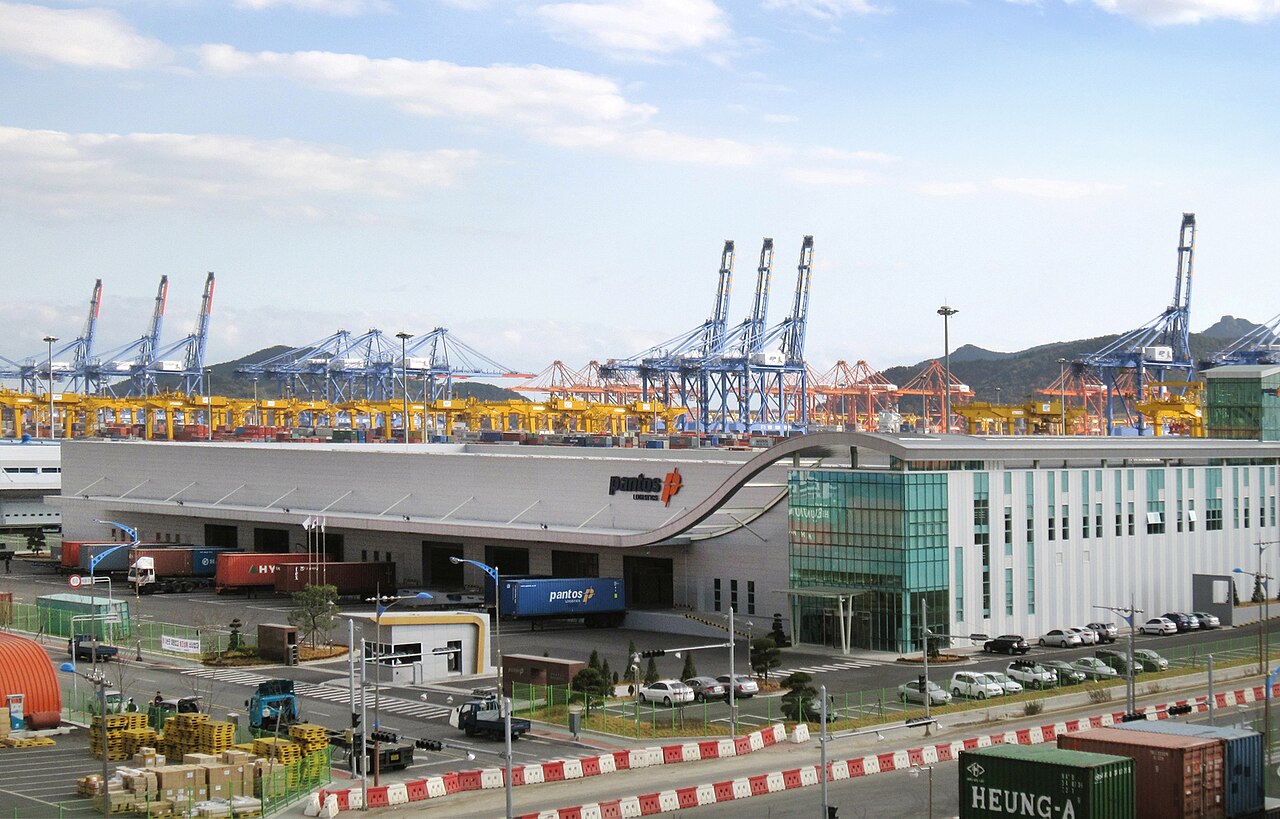 韩国Busan新港Pantos Logistics仓库与港区，2010年韩国物流背景资料照片