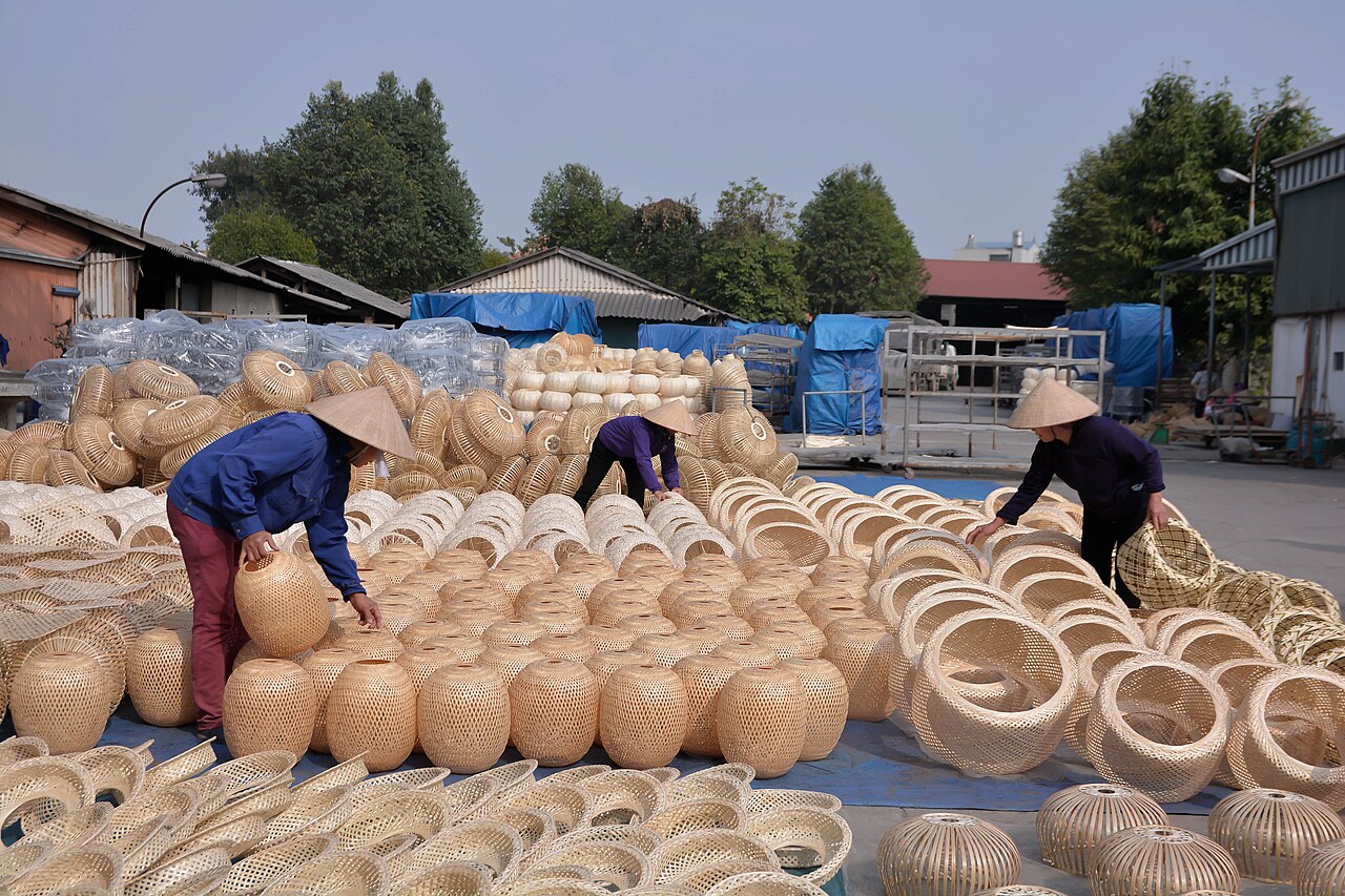 Trung Hoa Bamboo Rattan & Art Export Import的竹藤工艺品生产场地,2021年商品制造资料照片