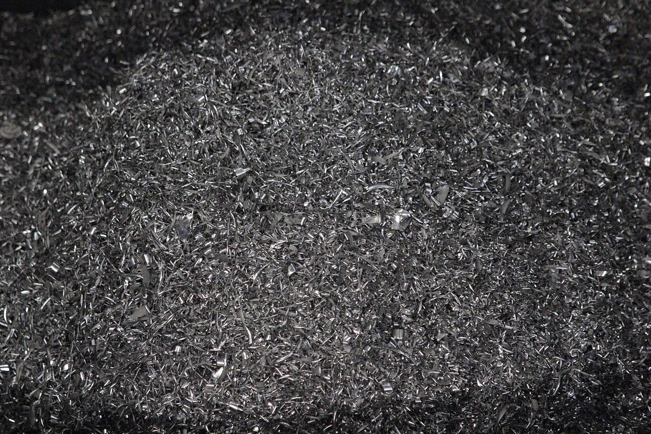 CNC机加工产生的金属切削屑,2024年加工工序背景资料照片