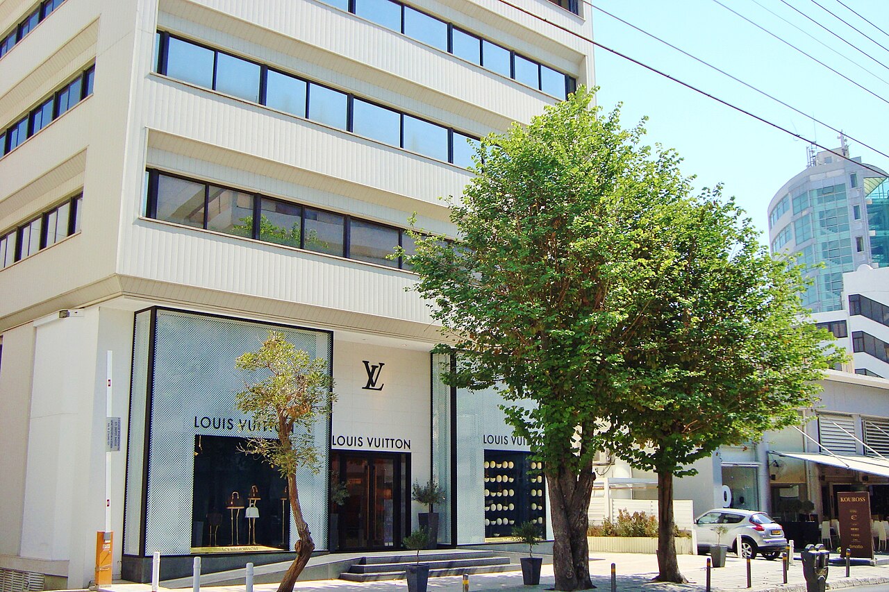 塞浦路斯Nicosia Stasikratous Street的Louis Vuitton门店,2011年零售资料照片