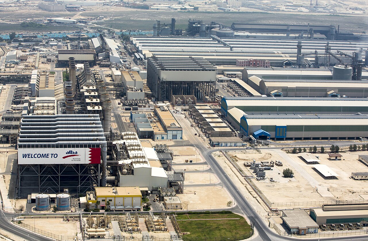 巴林Aluminium Bahrain铝冶炼厂区航拍,2017年原铝生产背景资料照片