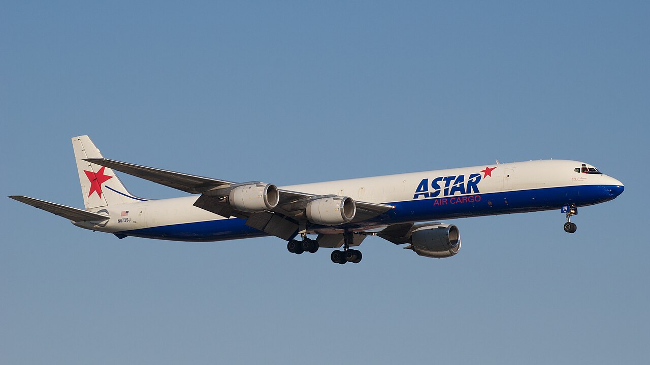 加拿大Toronto Pearson机场的ASTAR DC-8货机,2007年
