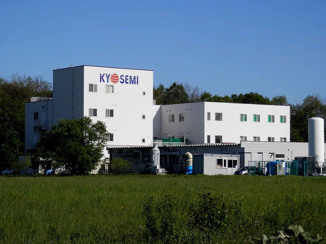 日本北海道Eniwa的Kyosemi电子企业建筑外观,2013年
