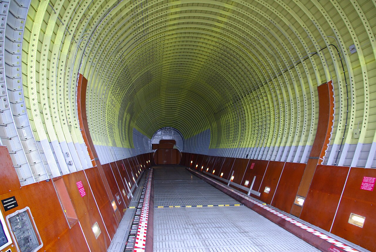 Airbus A300-600ST Beluga特种运输机货舱内部,2008年