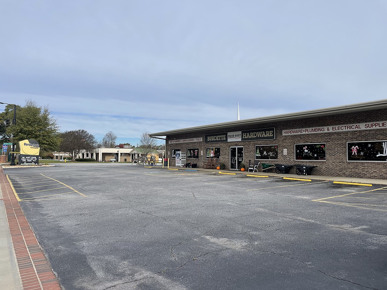 美国South Carolina Fountain Inn Burdette’s五金店,2022年