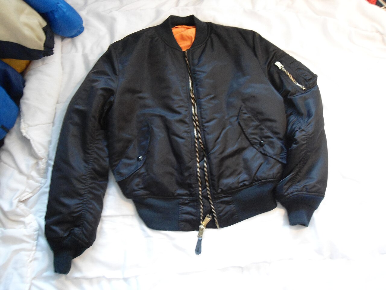 Alpha Industries MA1夹克实物，2014年