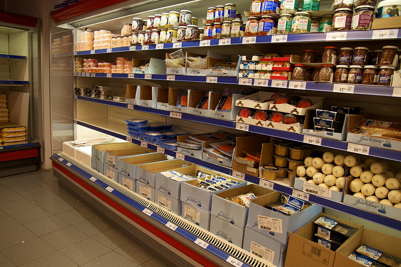 挪威Oslo的REMA1000食品冷柜,2010年