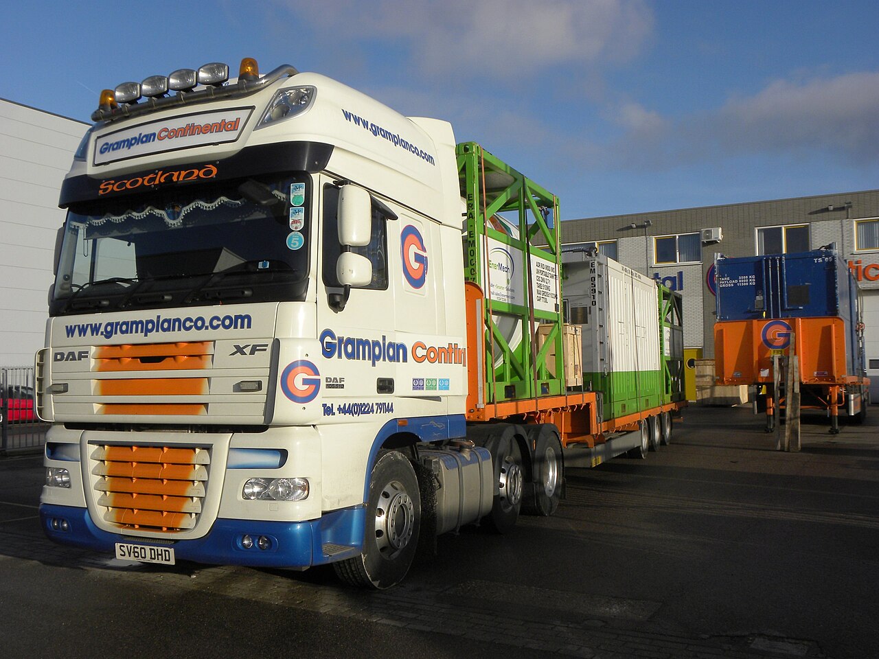 Grampian Continental涂装DAFXF105.510运输组合,2011年来源记录