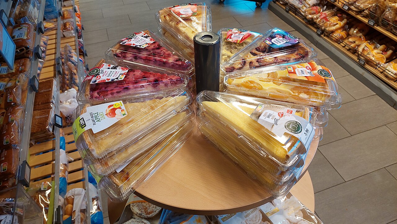 瑞士Migros超市的Wähe切片烘焙食品，2024年