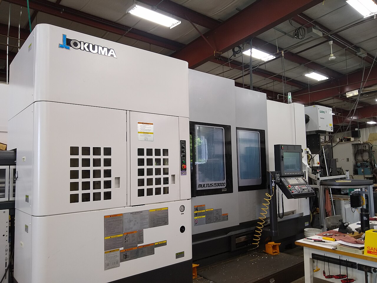 Okuma MULTUS U3000带自动换刀装置的复合加工设备，2019年