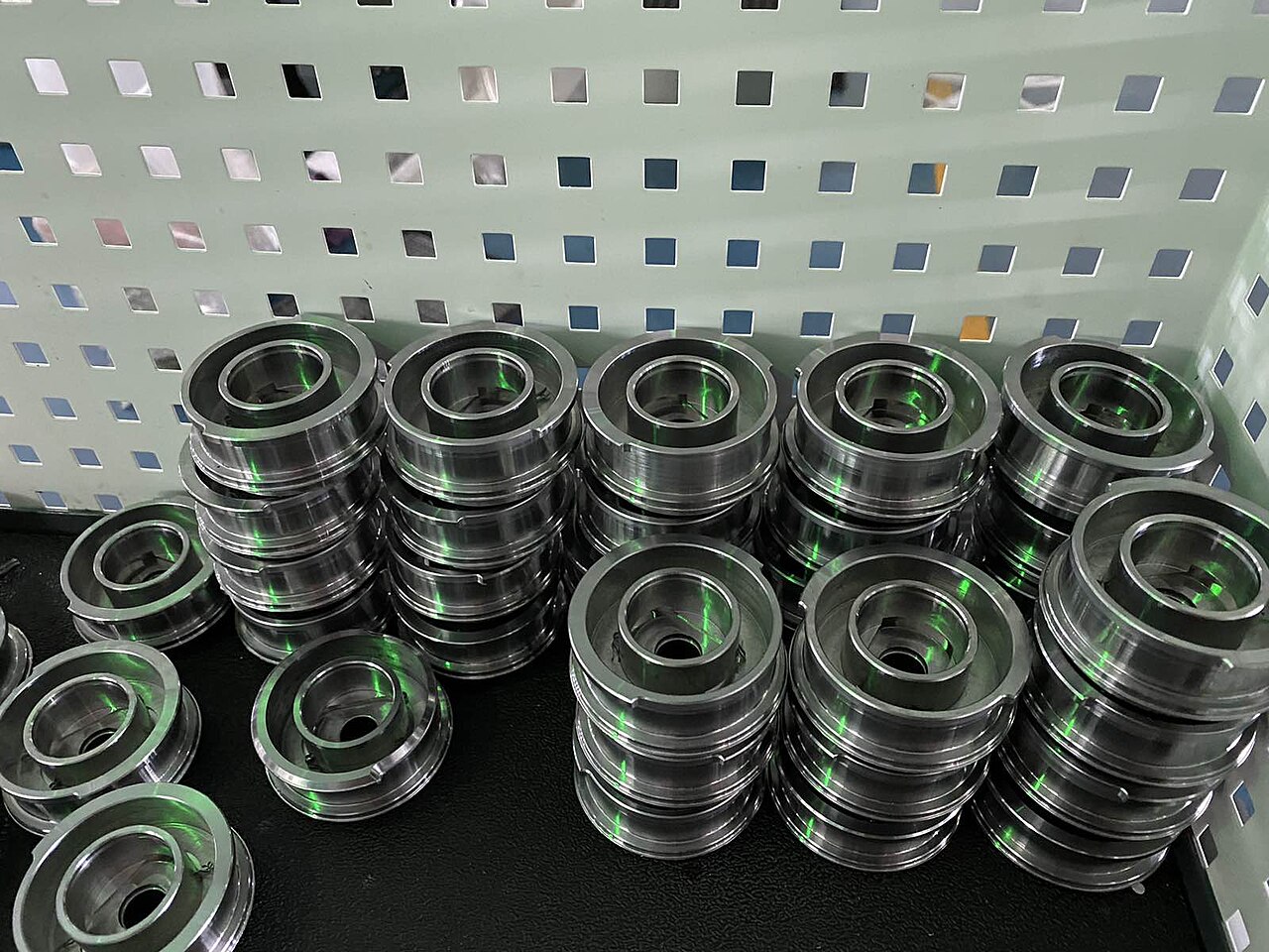 Cncmetalworks于2020年上传的环形机加工金属件