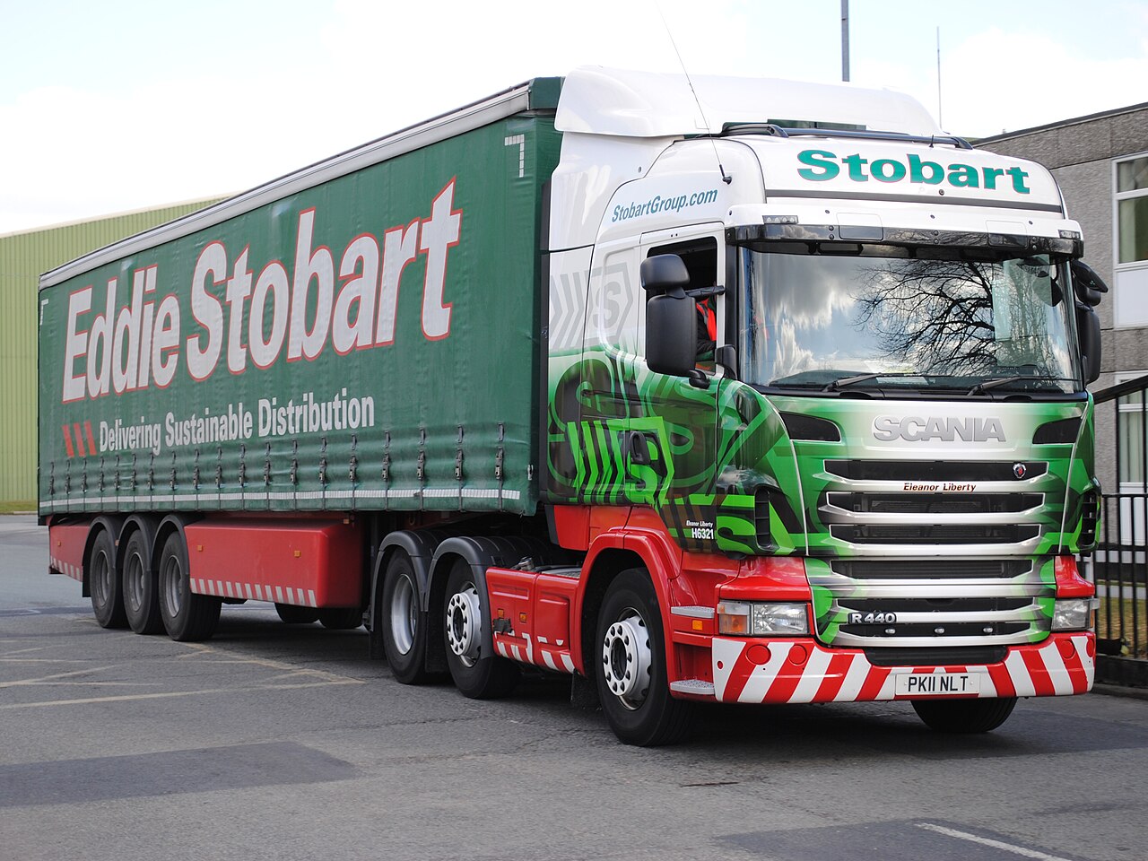 英国Warrington Hawleys Lane场站的Stobart Scania R440货车,牌照PK11NLT、车号H6321,2013年4月4日