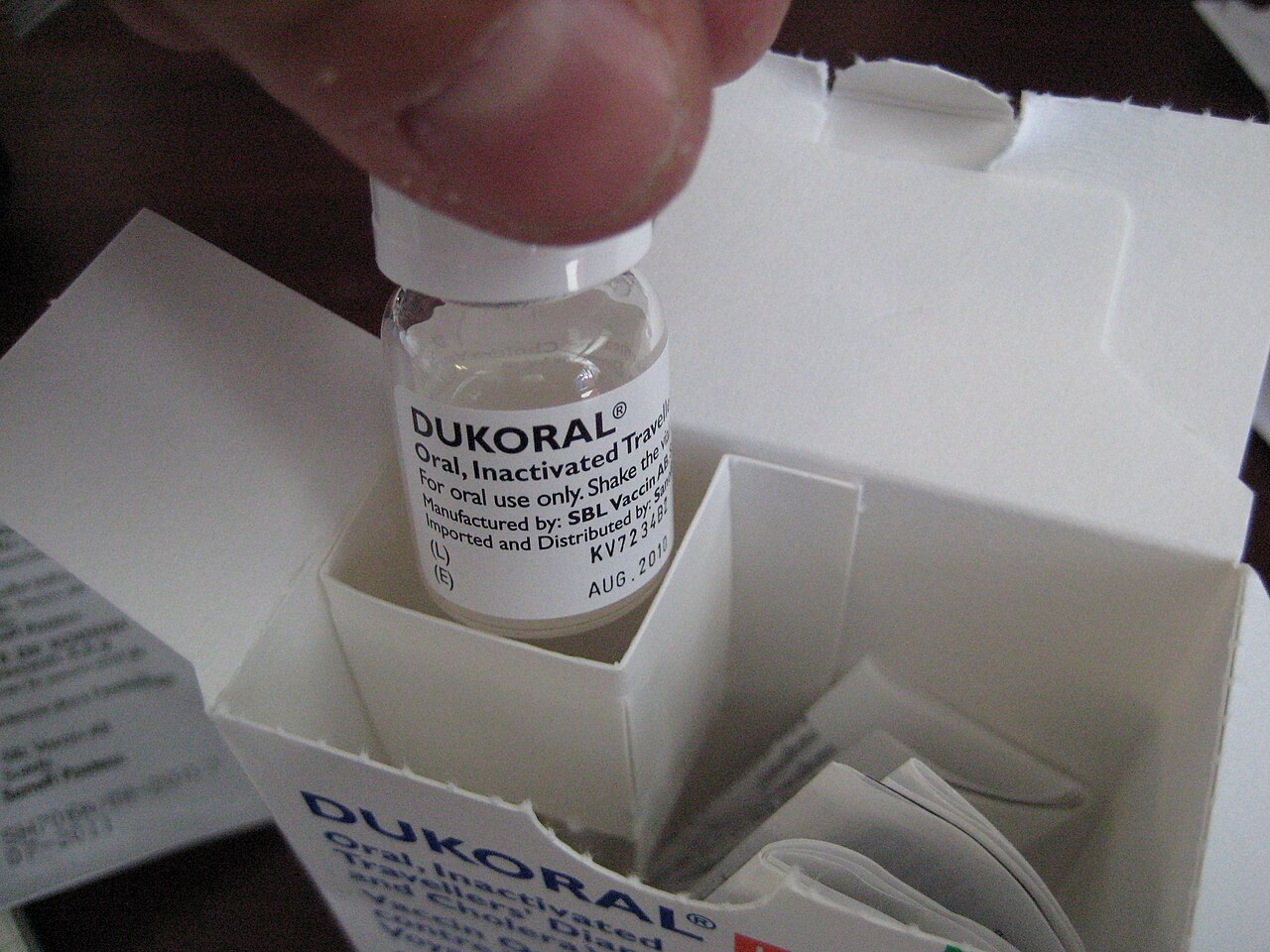 Dukoral口服霍乱疫苗的药瓶与包装（2008年资料）（真实资料图）