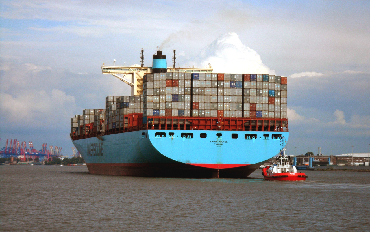 驶往德国汉堡港的Emma Maersk集装箱船(2014年资料)(真实资料图)