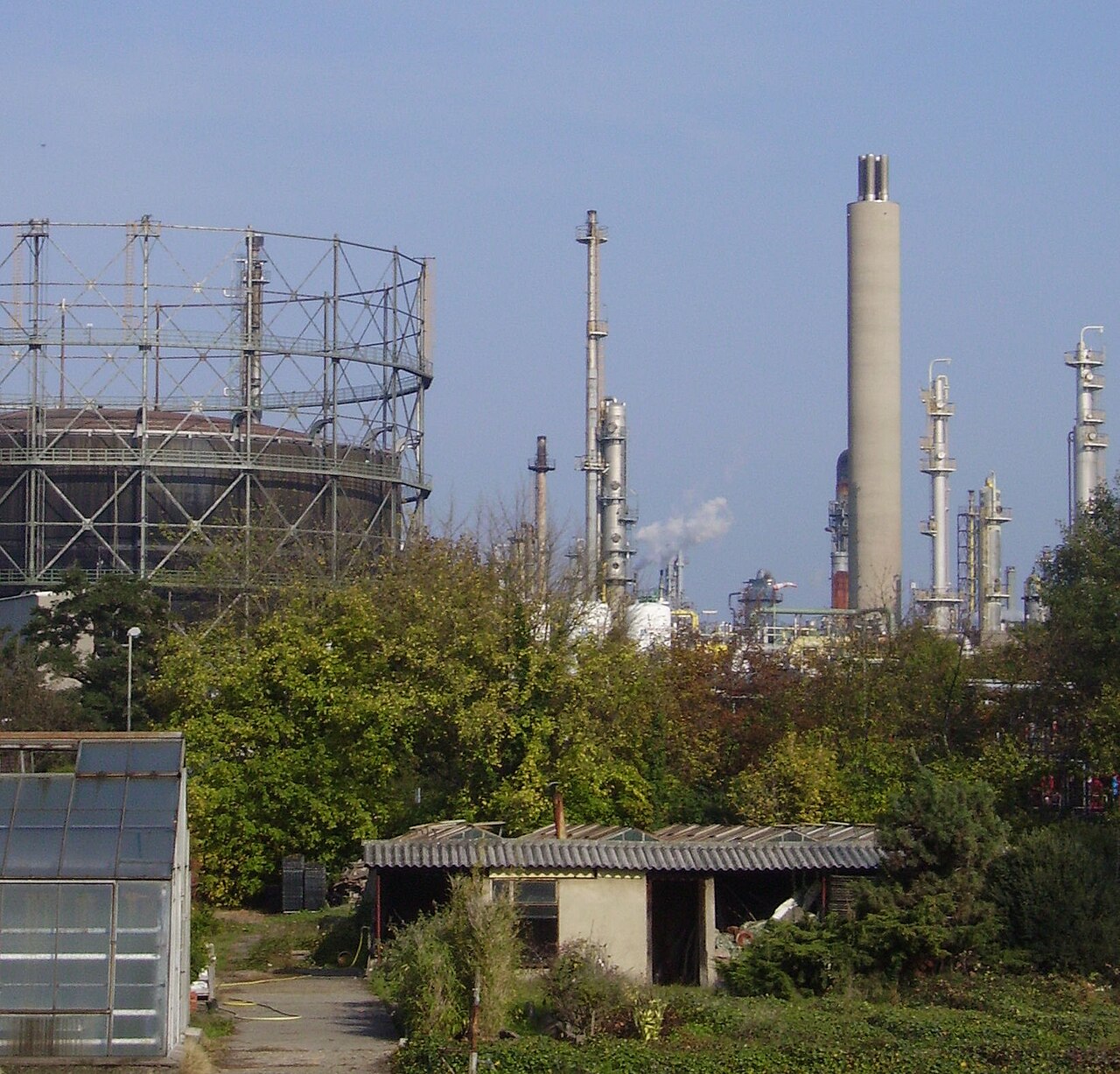2005年德国路德维希港奥保BASF厂区的工业设备和气体储存设施（真实工业资料图）