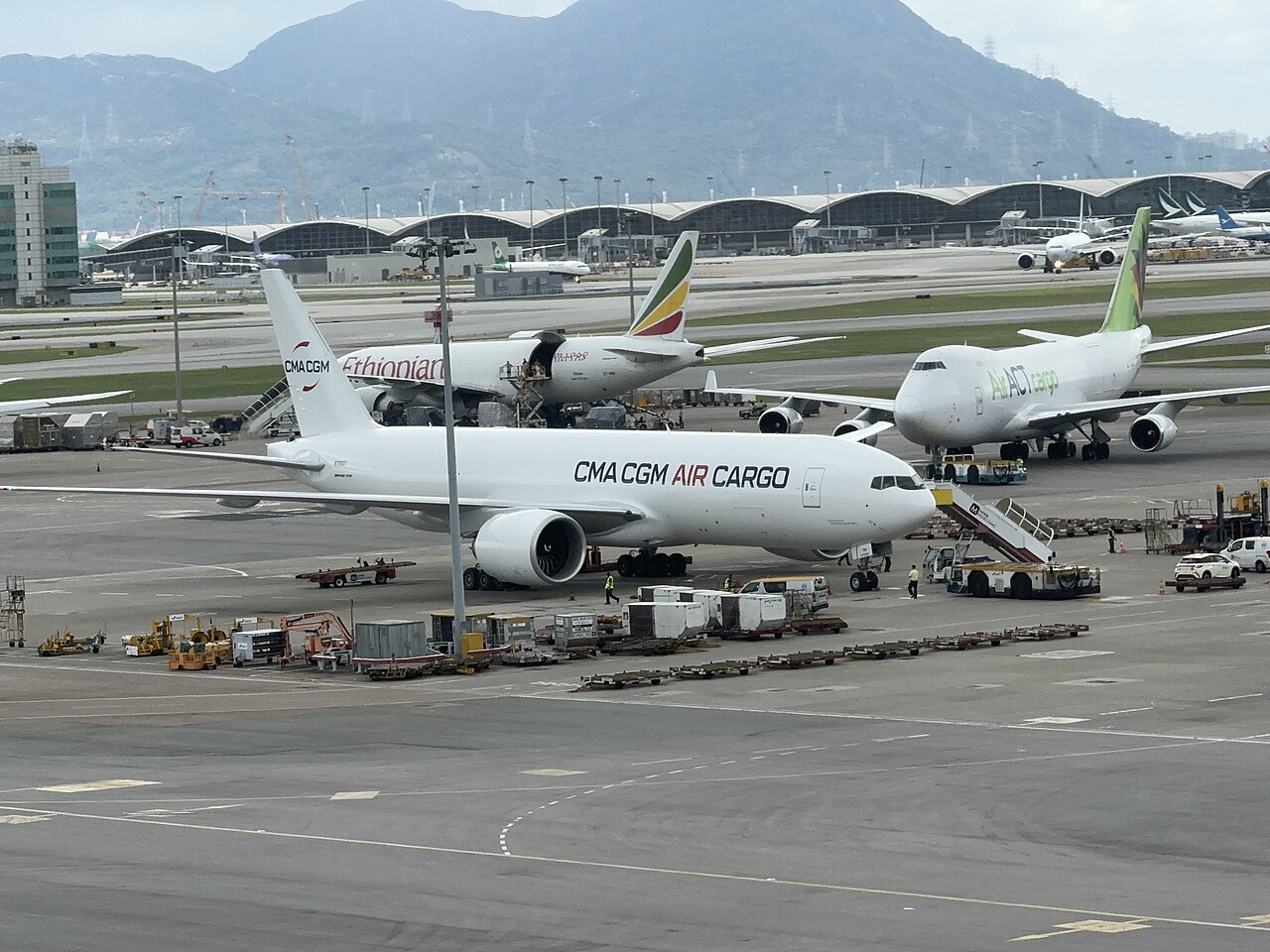 2024年9月9日香港机场的CMA CGM Air Cargo波音777F货机（真实资料图）