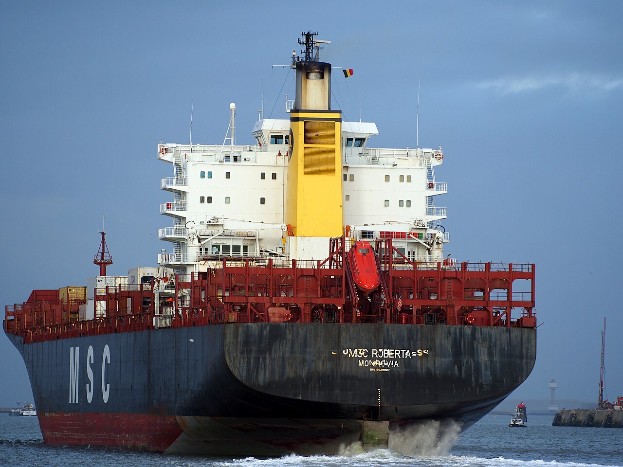 2015年11月安特卫普港MSC Roberta集装箱船船艉（真实资料图）