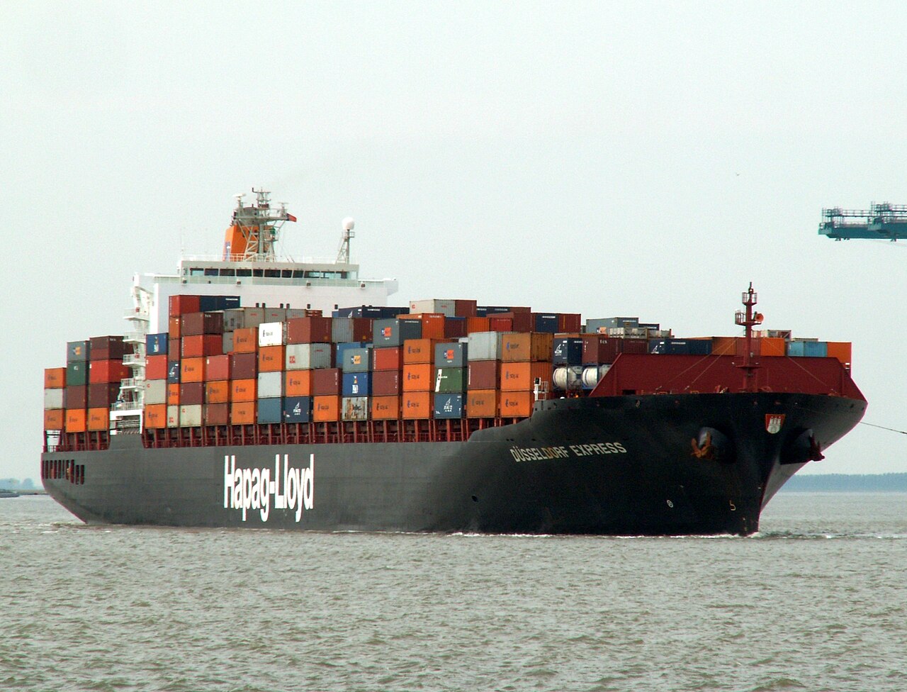 2005年5月20日安特卫普港的Düsseldorf Express集装箱船（真实资料图）