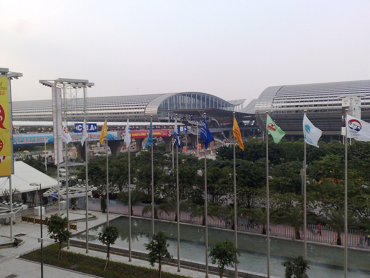 广州琶洲广交会展馆建筑外景
