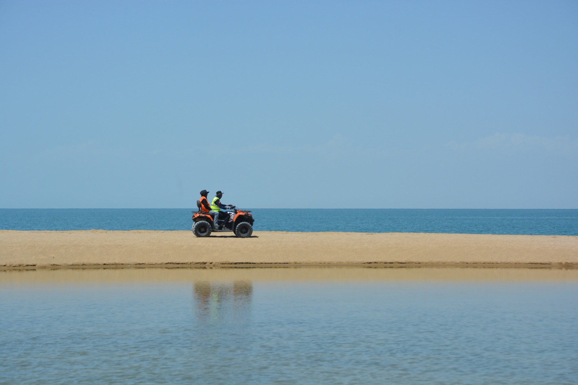 青海湖景区实景;仅作旅游服务场景