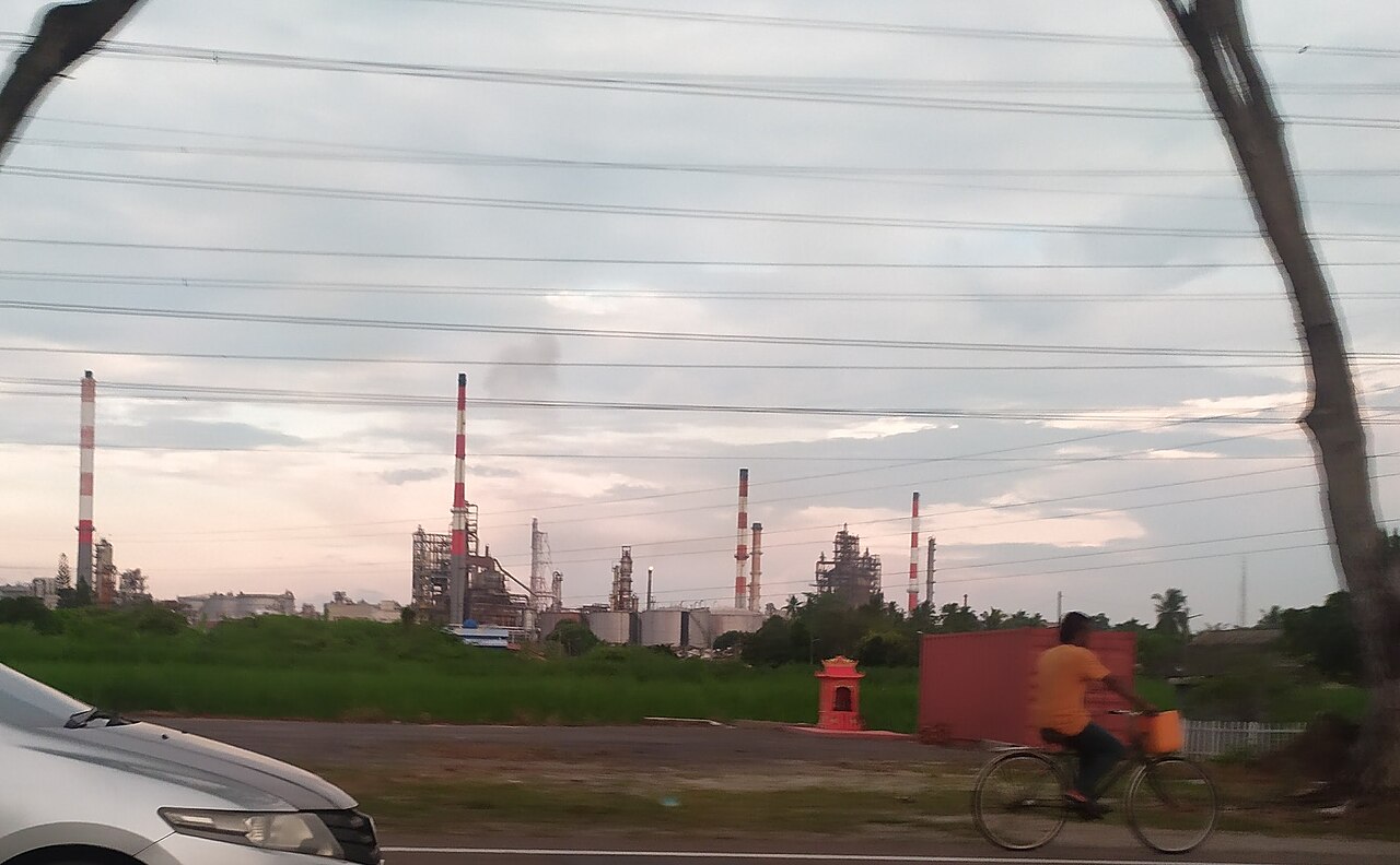 马来西亚波德申炼油设施外景；仅作燃料供应设施资料，不表示墨西哥项目